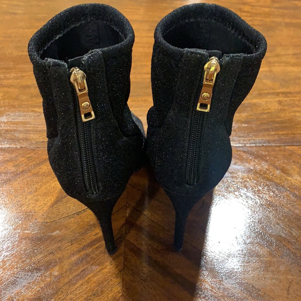 Guess Booties - Picture 3 of 7
